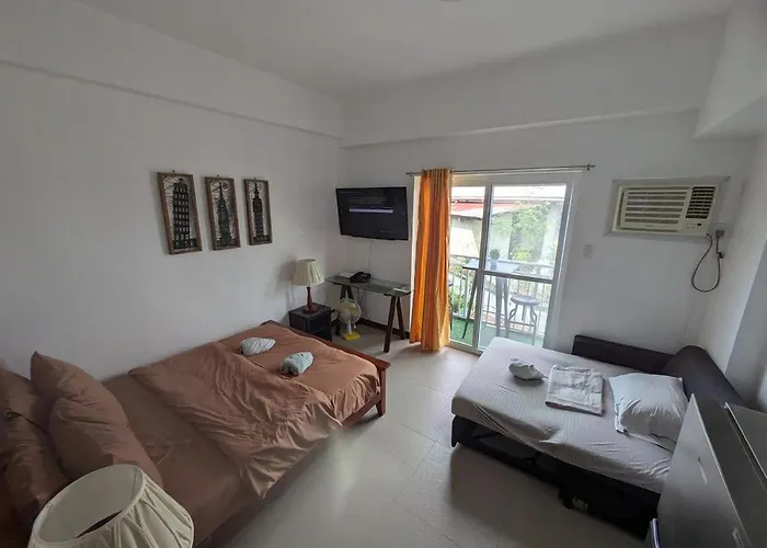 Budget Cebu Airport With Netflix, Pool, Gym And Helpful Host Apartment *