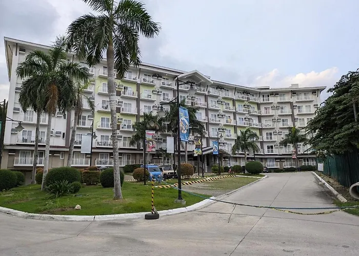 Budget Cebu Airport With Netflix, Pool, Gym And Helpful Host
