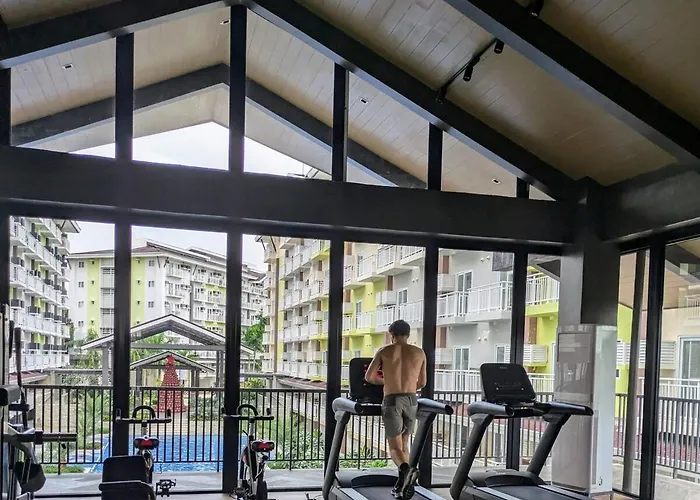 Budget Cebu Airport With Netflix, Pool, Gym And Helpful Host